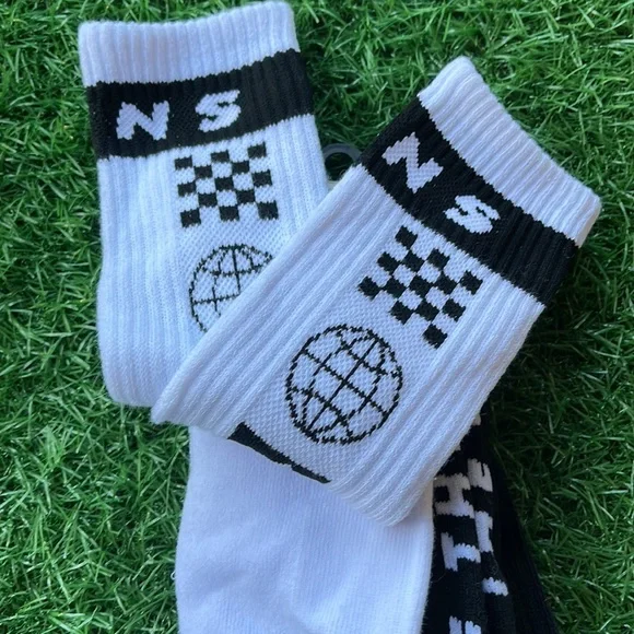 •  VANS “Off The Wall” Men’s socks ( 2 pairs socks set ) - Picture 9 of 13